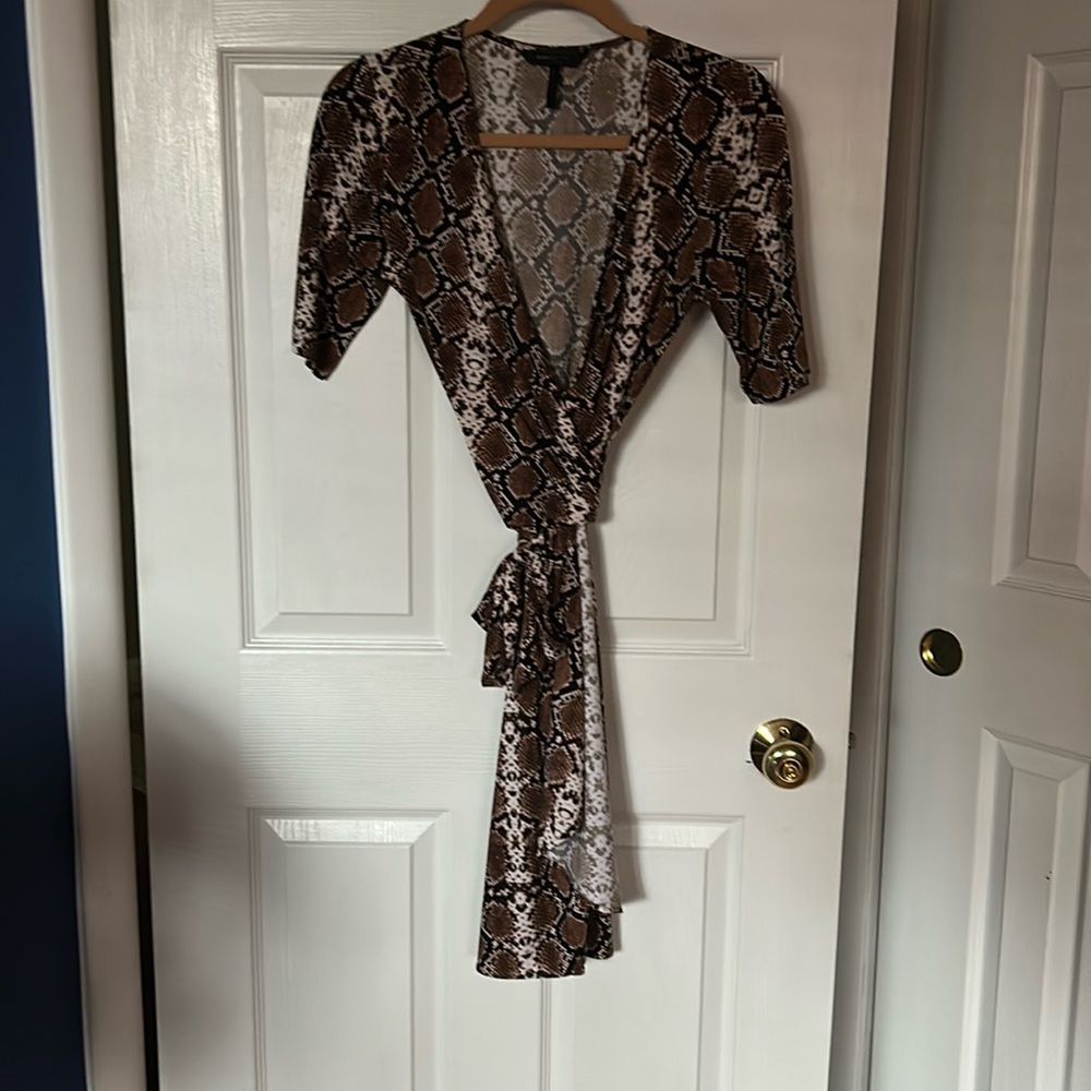 BCBG wrap dress, size small, worn one time